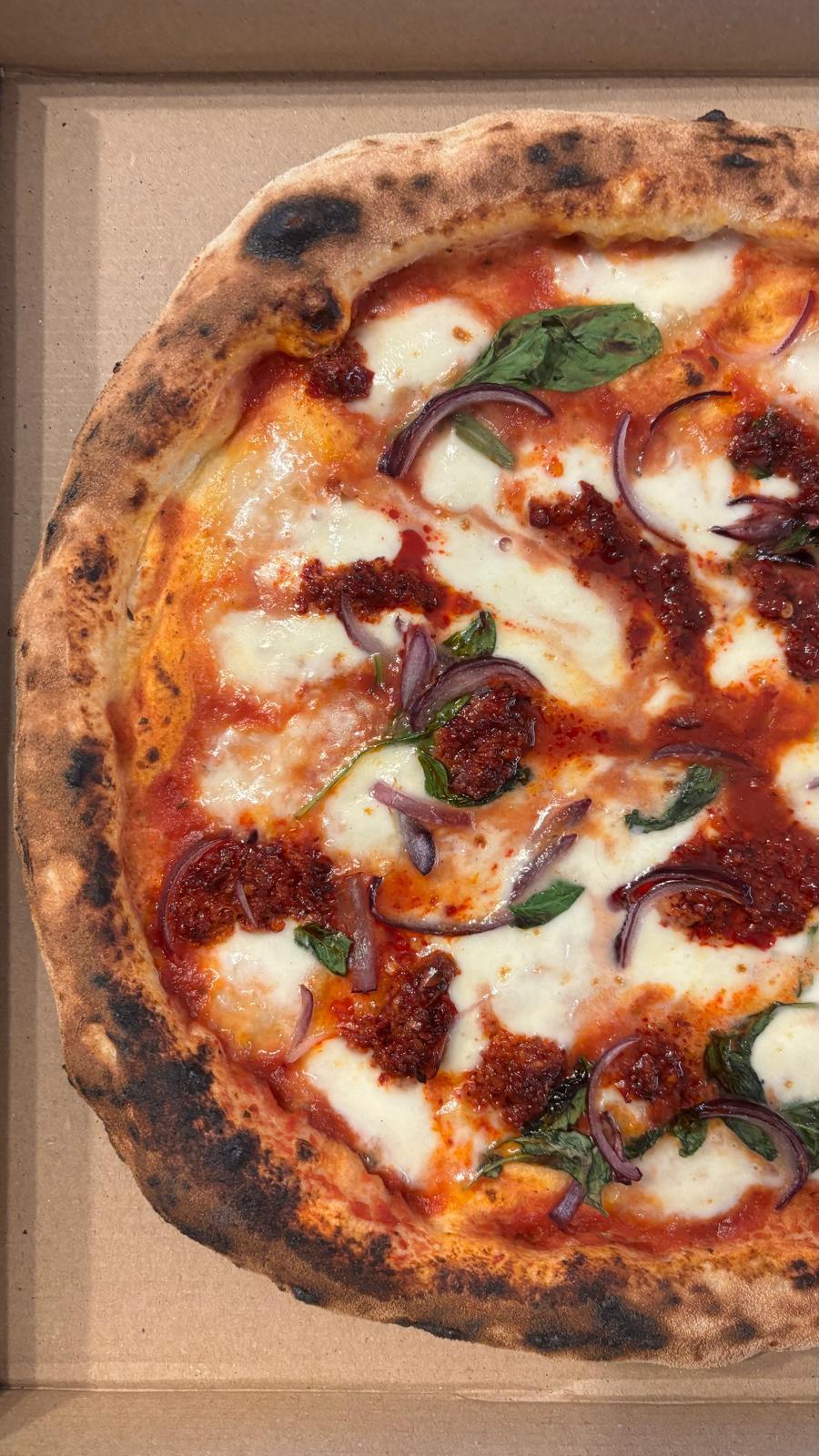Pizza cu nduja